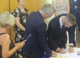 1-06-2018-predavani-maturitnich-vysvedceni-4-a-a-4-b_2.jpg