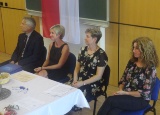 1-06-2018-predavani-maturitnich-vysvedceni-4-a-a-4-b_12.jpg