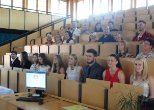 vv722uazuk_3-06-2019-predani-maturitnich-vysvedceni_1