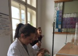 18-09-2017-poprve-v-chemicke-laboratori_6.jpg