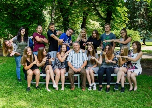 yth2kvsbmw_20-06-2018-fotografovani-trid-a-ucitelskeho-sboru_1