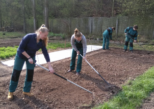 5fyoctuvd1_17-04-2019-2-ch-na-praxi-v-botanicke-zahrade_1