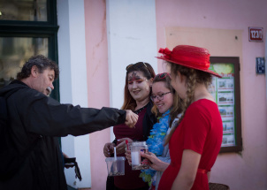 7rjw87cbw6_26-04-2019-posledni-zvoneni-ctvrtych-rocniku_1