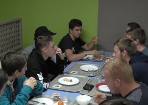 efy6tjakbr_10-10-2019-studenti-ctvrteho-rocniku-na-praxi-ve-francii_1