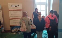 dttq53fayr_____1000014404