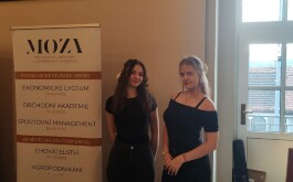 dttq53fayr_____1000014404