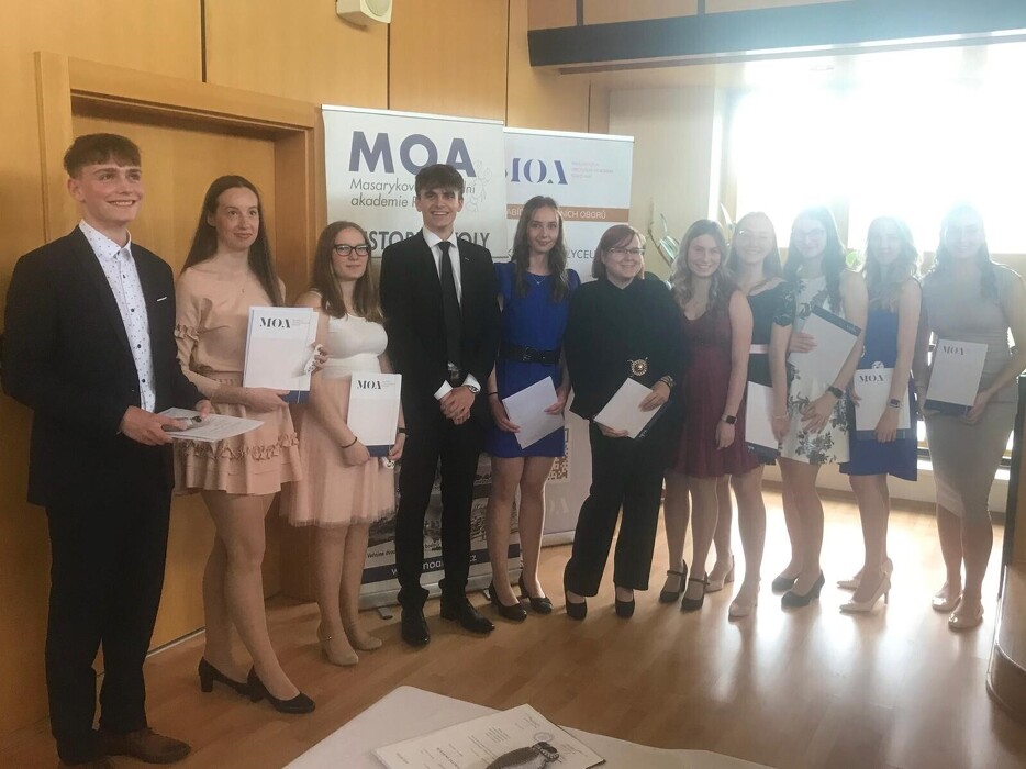 Předávání maturitních vysvědčení 4. A