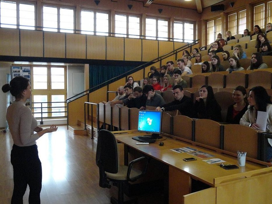 Studenti vysokých škol předávali zkušenosti maturantům